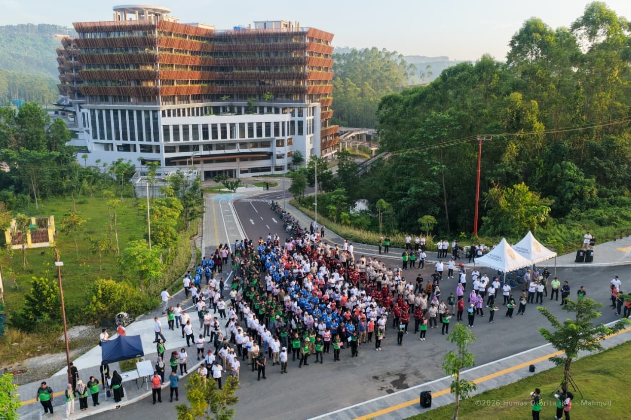 Penanaman Plaza Legislatif