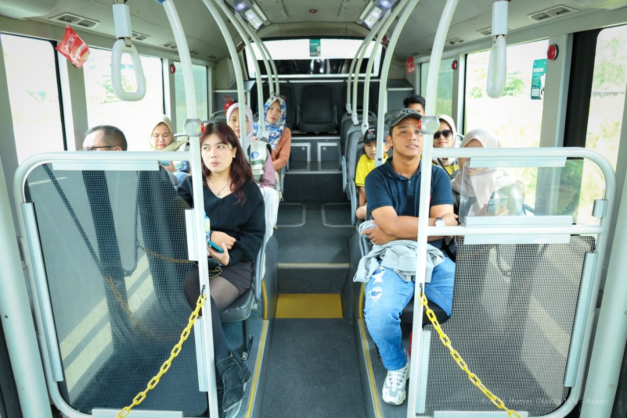 Pemandu Wisata Bus IKN